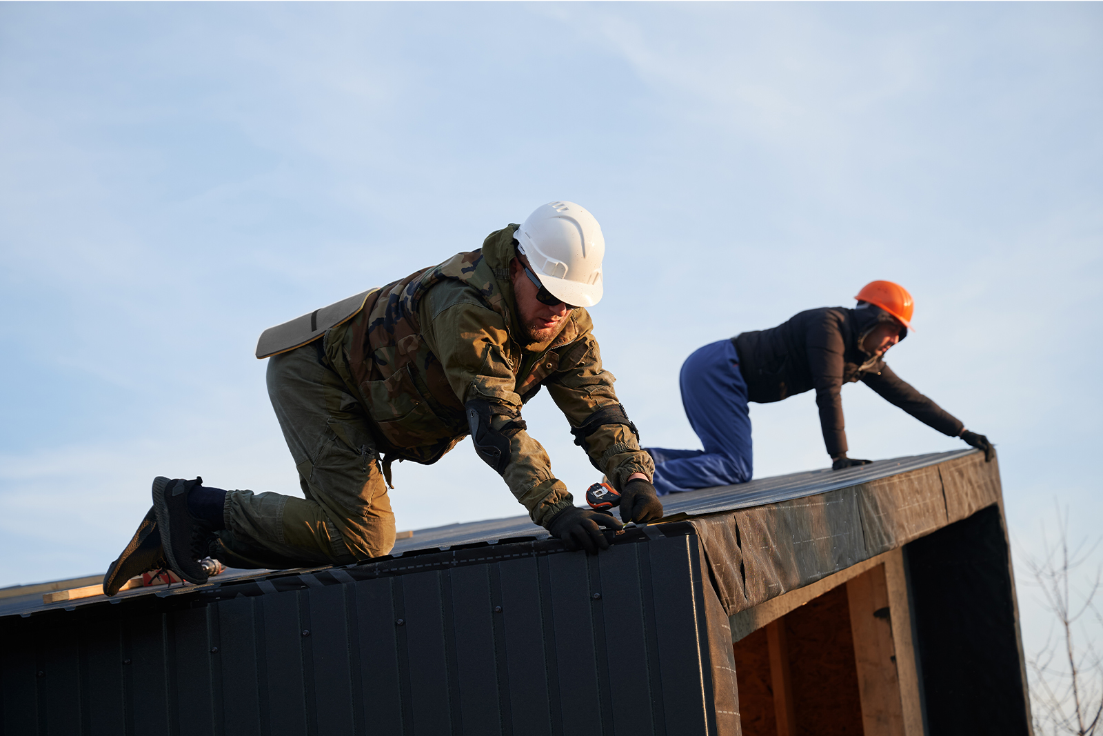 Hire Dallas roofing contractor